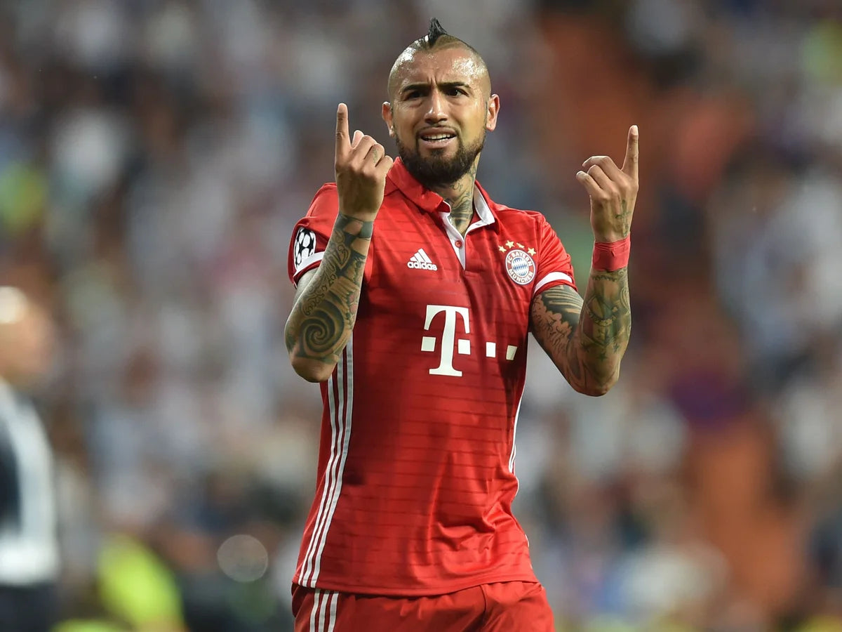 Bayern Munich 2016/17 Home Vidal - XL