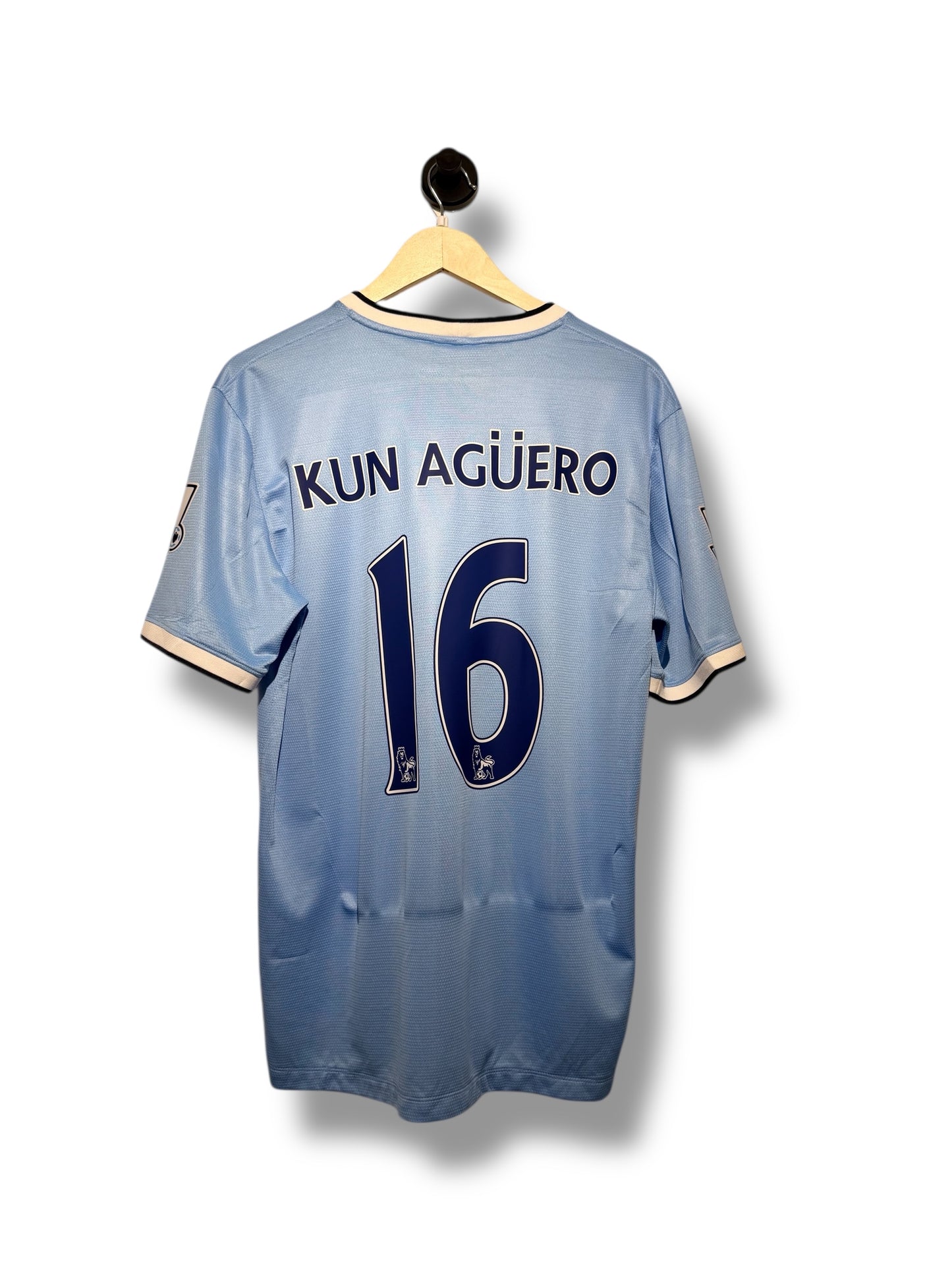 Manchester City 2013/14 home Aguero - L