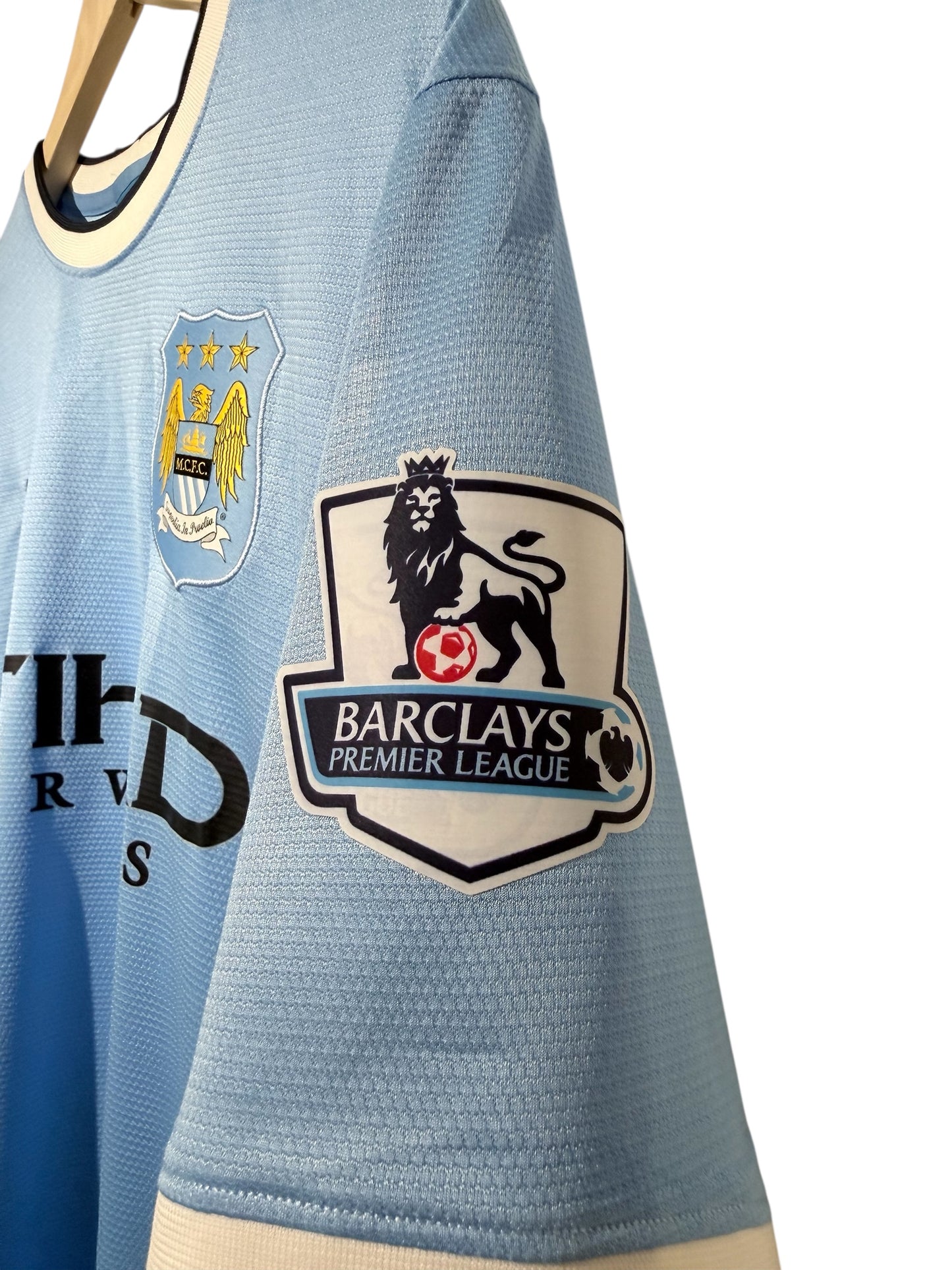Manchester City 2013/14 home Aguero - L